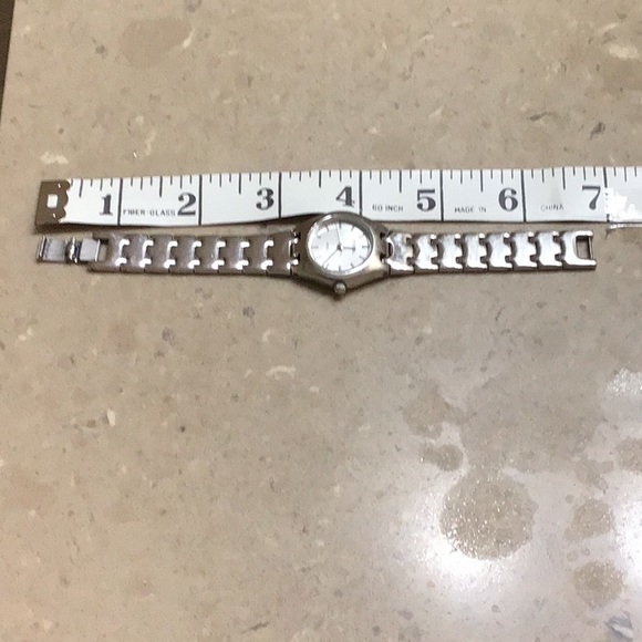 Ladies Fossil Watch - Picture 7 of 7